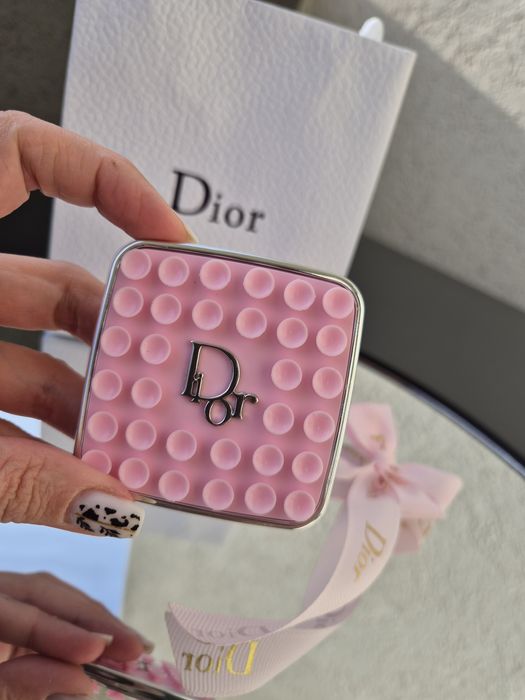 Octobuddy roz din silicon