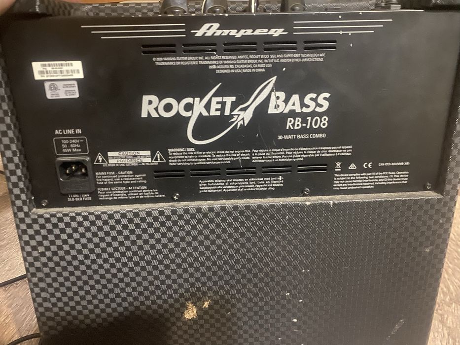 Ampeg RB-108 + Zoom B1 Four