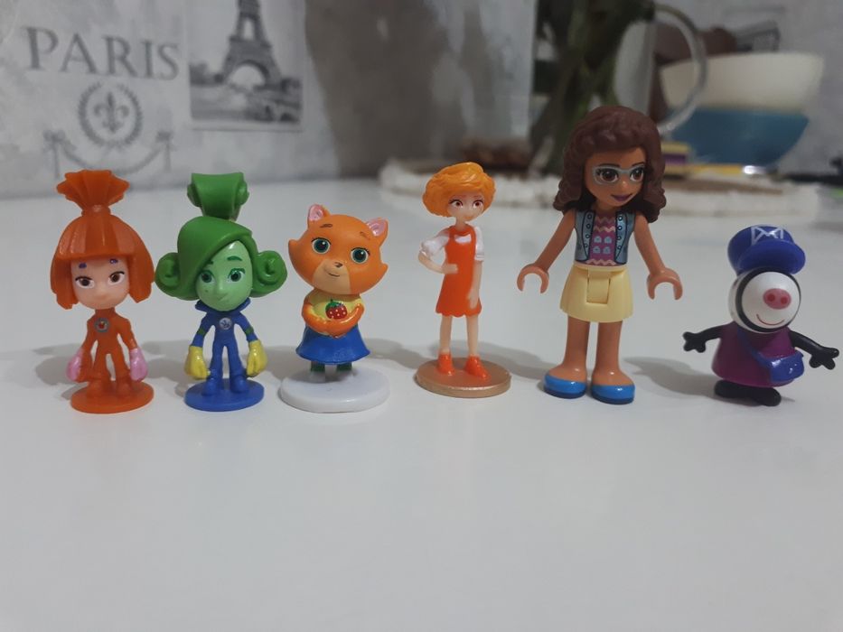 Киндер игрушки продам