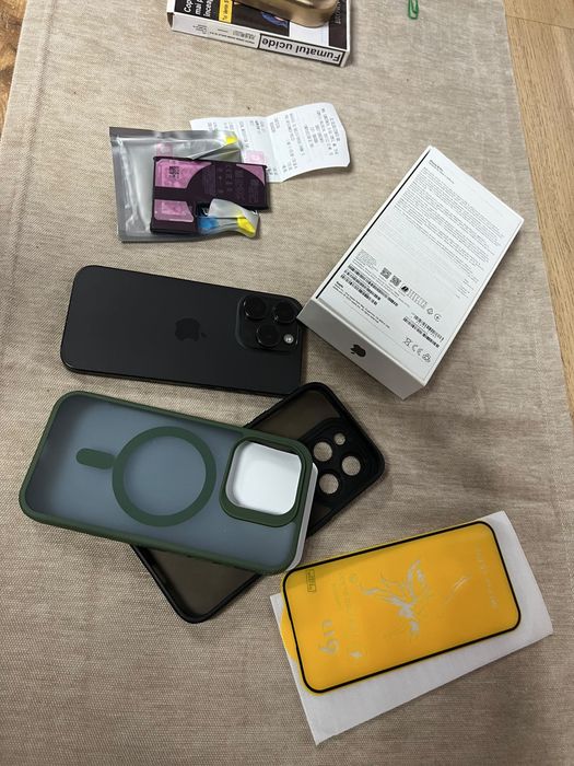 Vand/schimb Iphone 15 pro negru