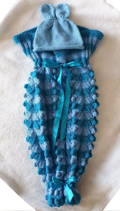 Кокон вязанный и шапочка.