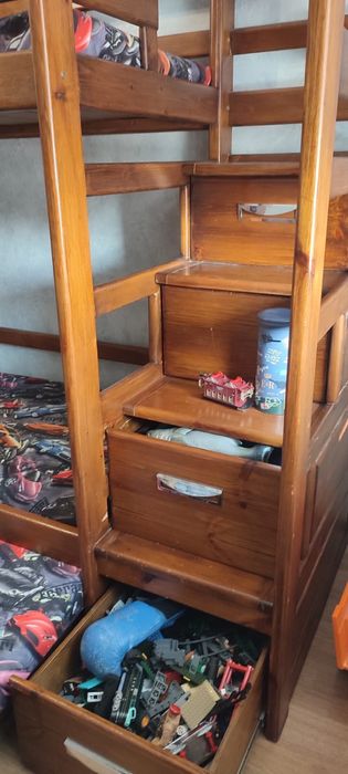 Трёхъярусная детская кровать с матрасами