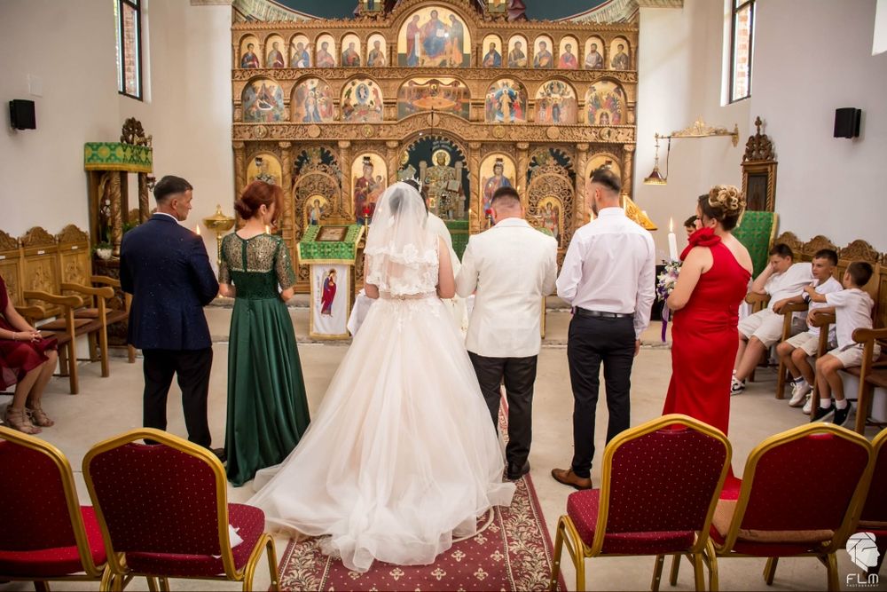 Vand rochie mireasa