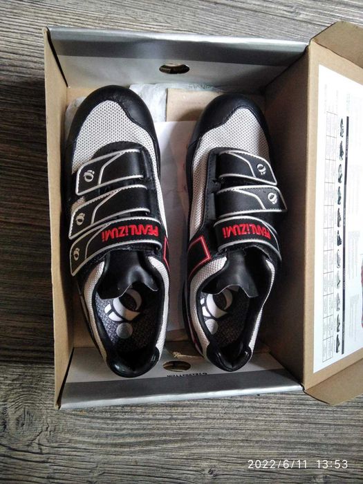 Продавам обувки за МТБ колоездене Pearllzumi