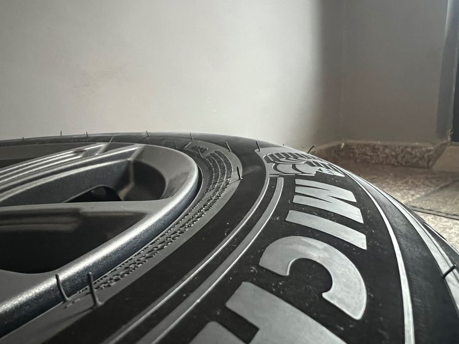 Джанти Volvo с гуми Michelin 18 зимни