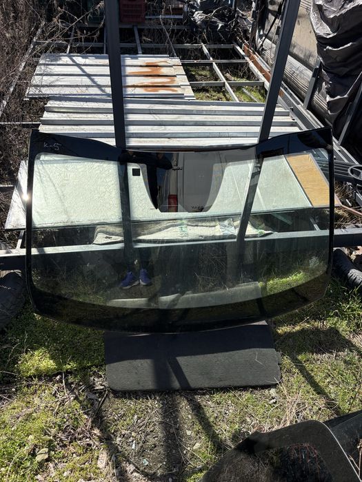 Челно стъкло за Kia K5 2022год.