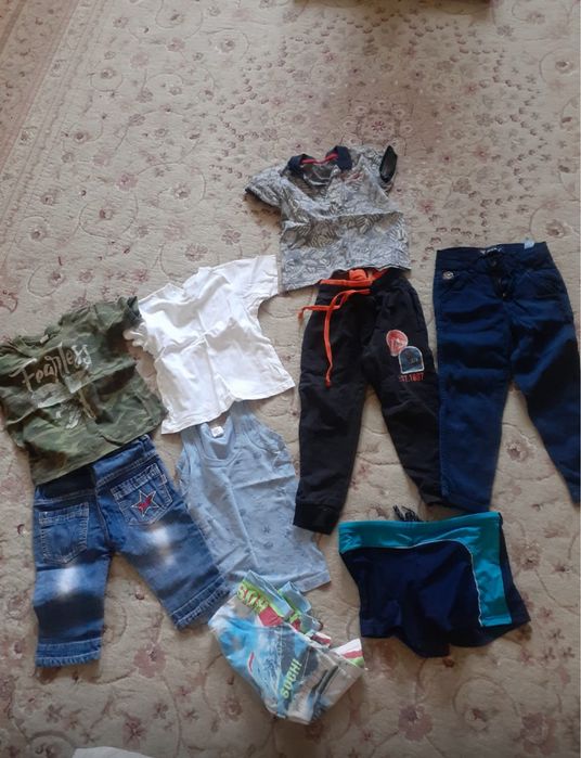 Отдам бесплатно одежду