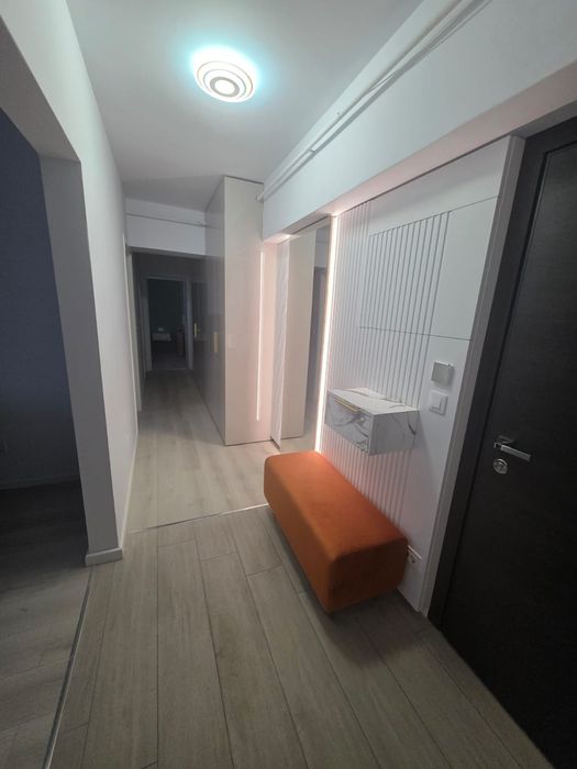 Inchiriez apartament  2 camere