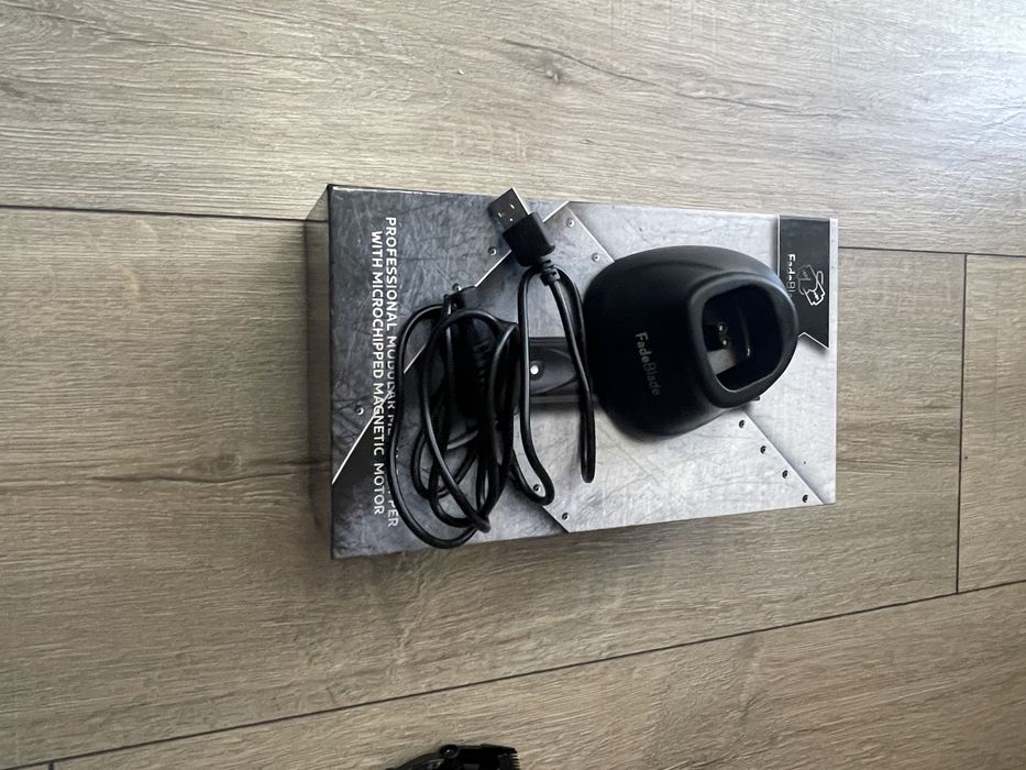 Masina de tuns FadeBlade Clipper PRO