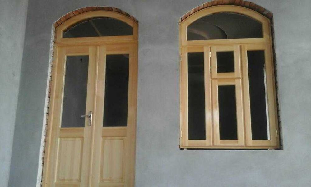 Окна из дерева качественно и по доступным ценам двери тоже есть