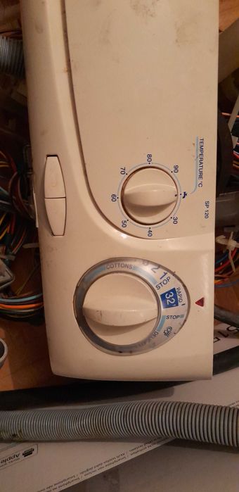 Продавам пералня CANDY SPRINT 1200 на части