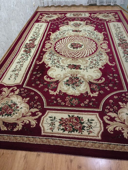 Продам ковер в хорошем состоянии