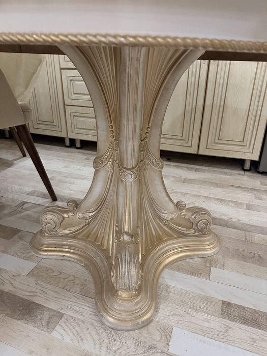 Стол обеденный для кухни или зала