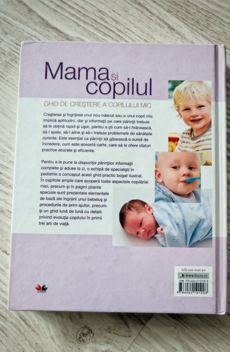 Carte- A.R.J. Waterson - Mama si copilul. Ghid de crestere a copilului