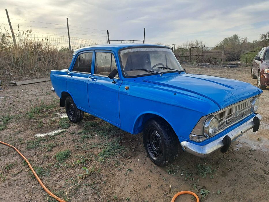 Продам машину Москвич