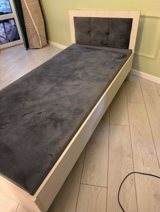 Продам кровать односпальную