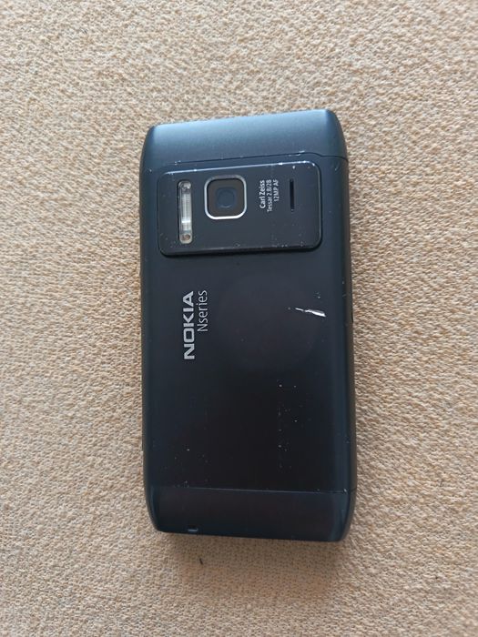 Pentru colectionari Nokia N8