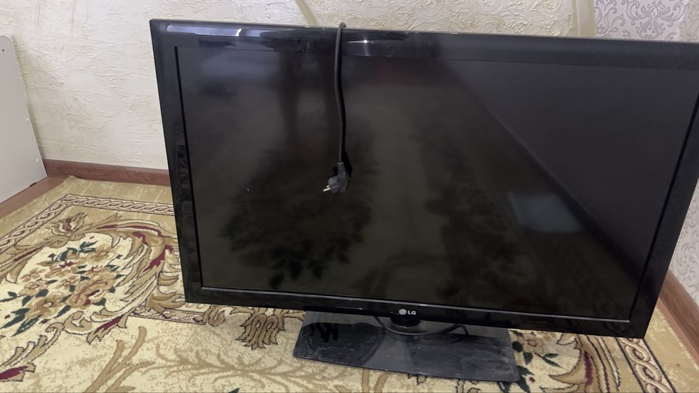 Продается LG телевизор