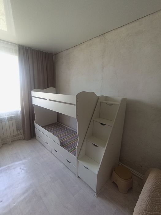 Продам двухъярусную кровать