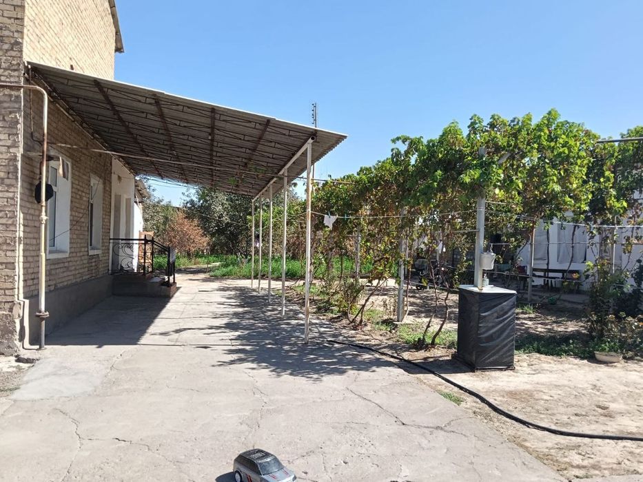 Продаётся участок ,можно использовать как дачу