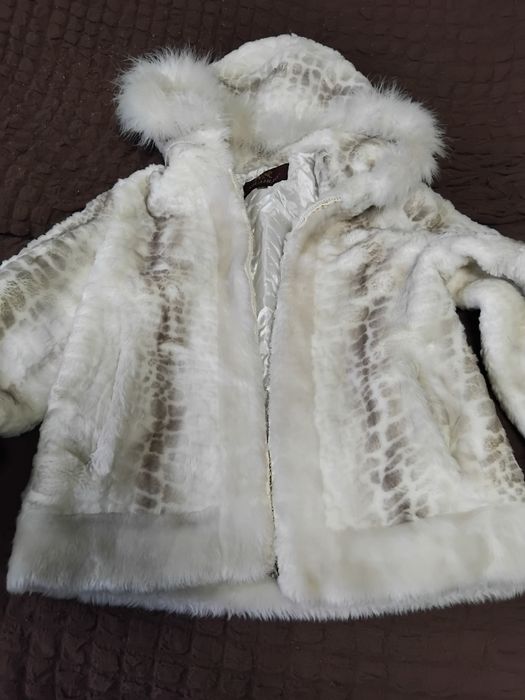 Продам куртки  дешевые