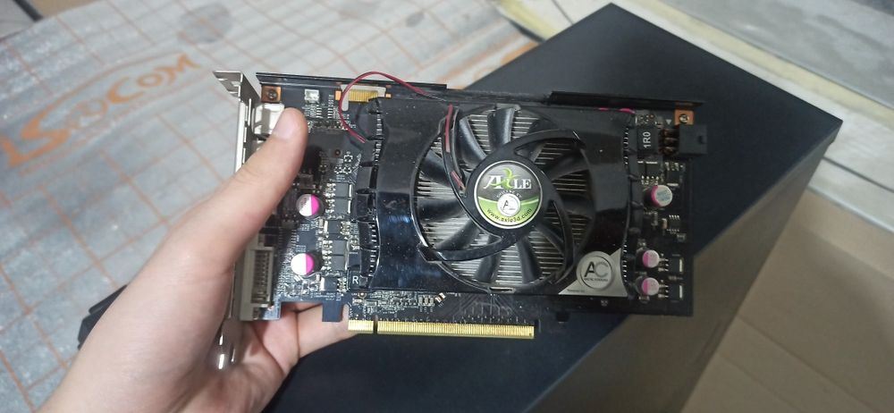 Продается Gt 9600 DDR3