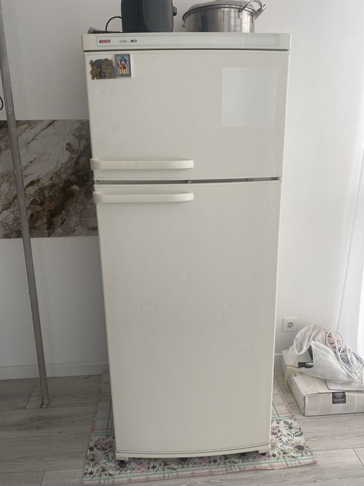 Bosh холодильник в хорош состоянии