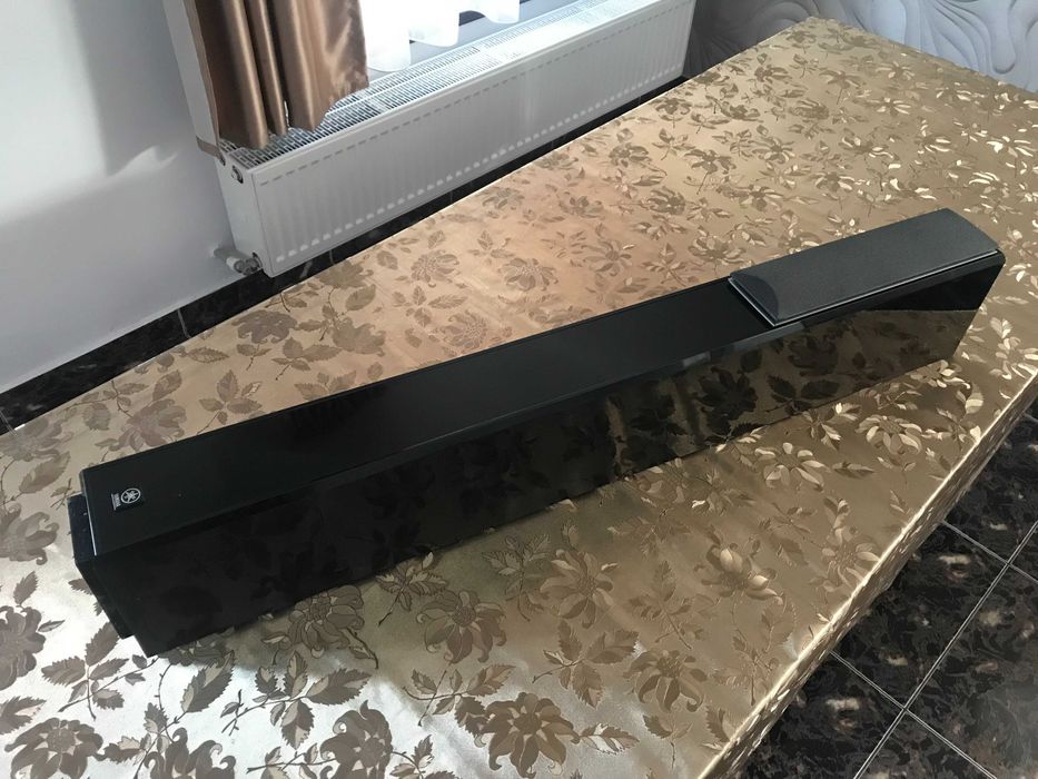 Vand Receiver RX-V477 si Boxe Yamaha 5.1 ca Nou Putin Folosit