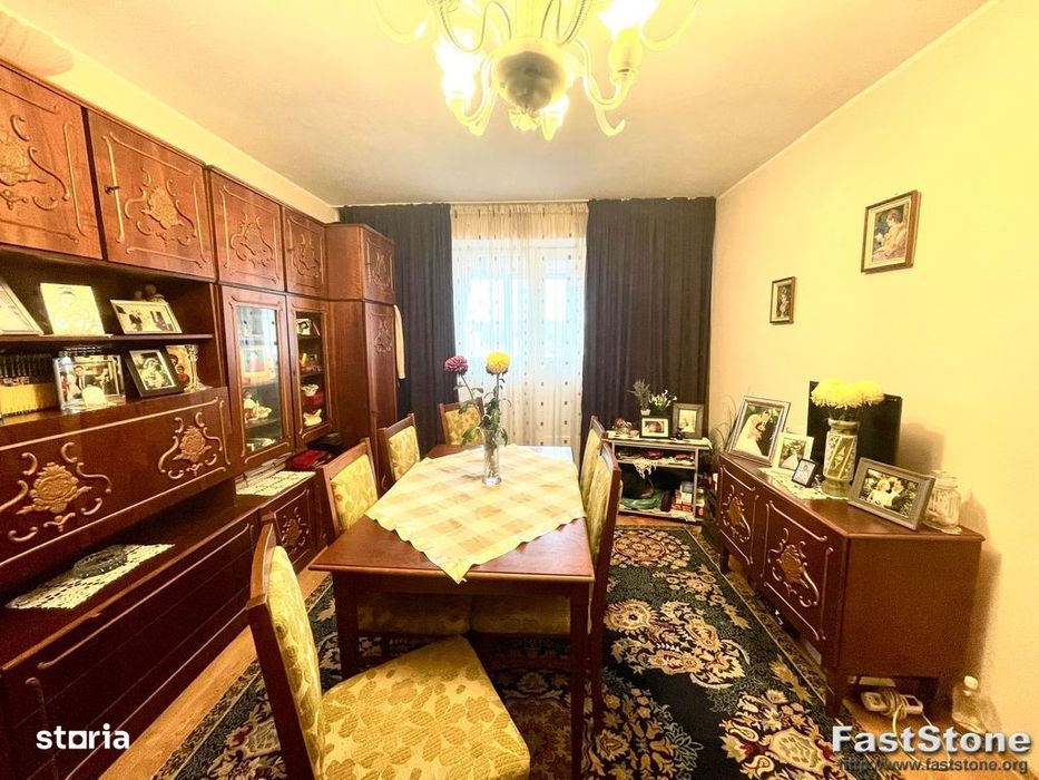 Apartament 4 camere decomandat Mazepa turn pret 100.000euro neg