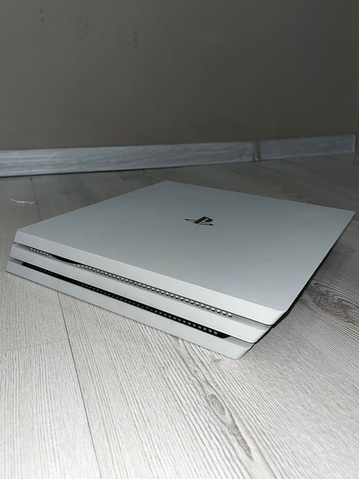 PlayStation 4pro white