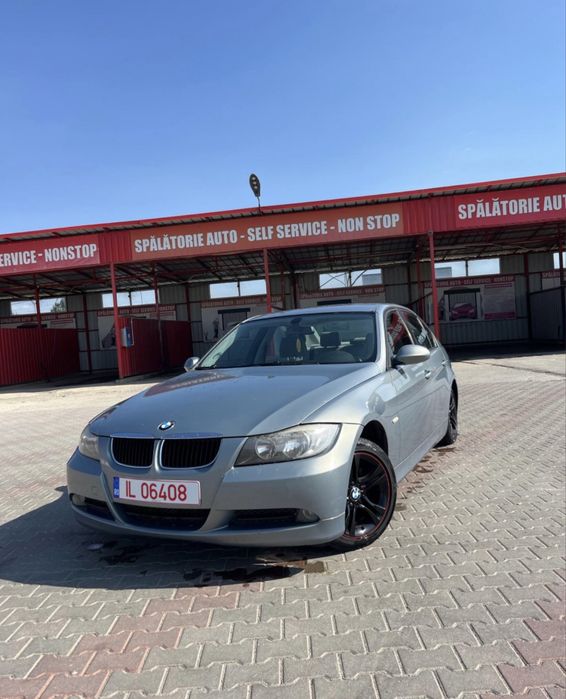 Bmw e90 320i  stare buna