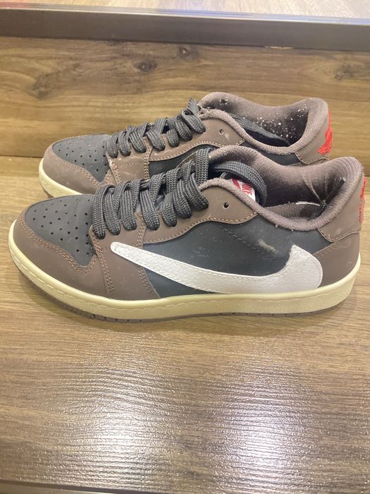 Кецове Nike Travis Scott