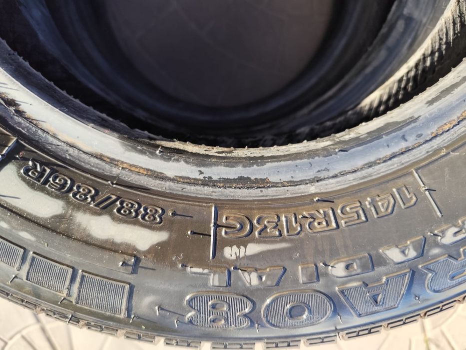 Продам шины грузовой 145R13с