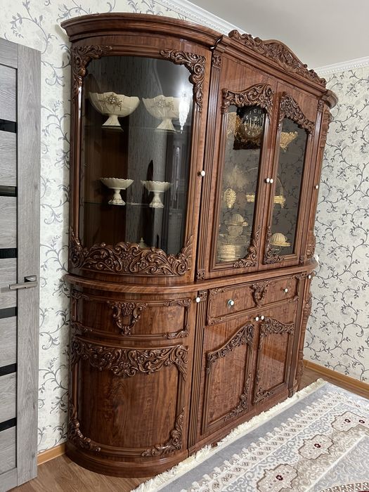 Продаётся сервант и шкаф