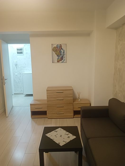 Garsoniera de inchiriat