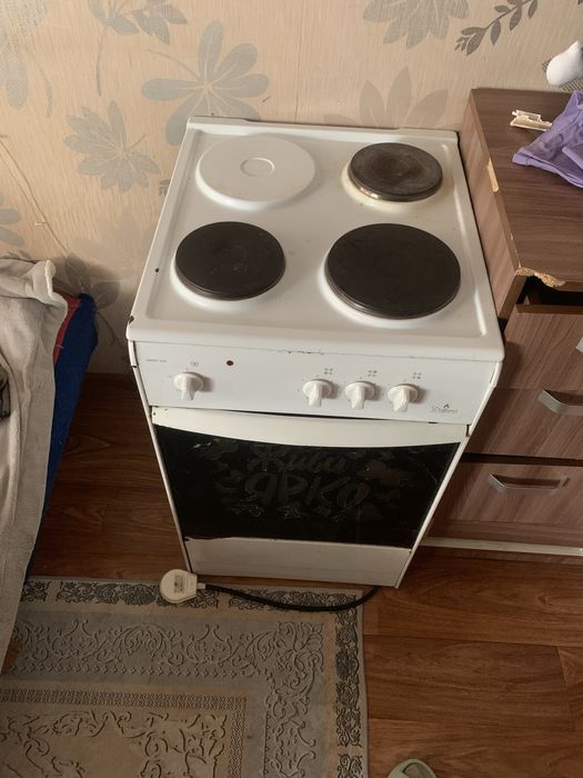 Продам электроплиту «Дарина Classic”