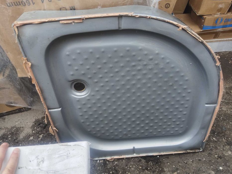 Душевой поддон 100*100