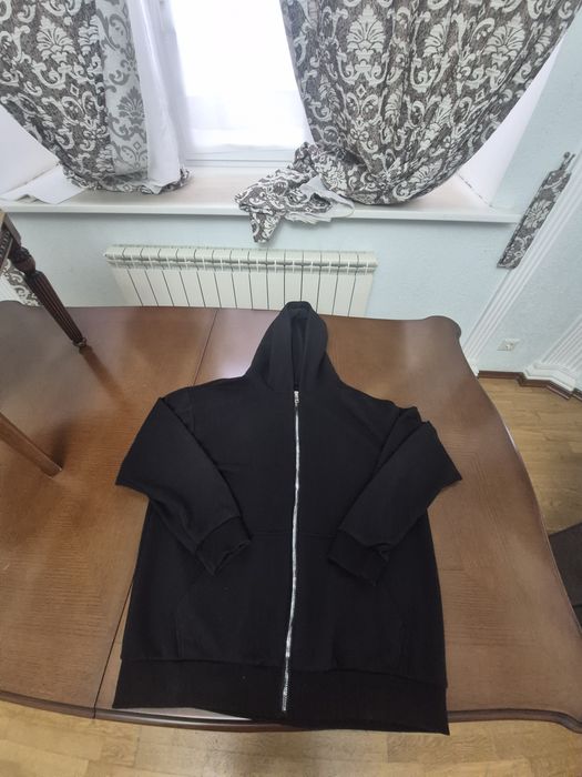 Зипка черная (кофта, худи)