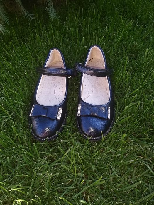 Продам туфельки для девочки