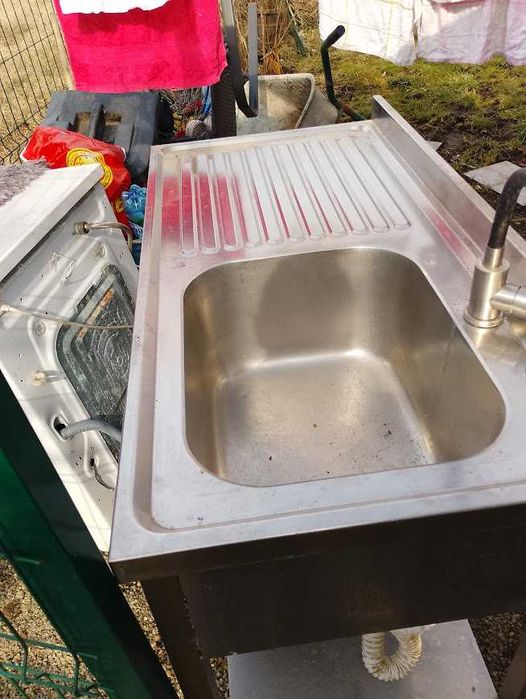 masa  mese chiuvete  de inox   de restaurant