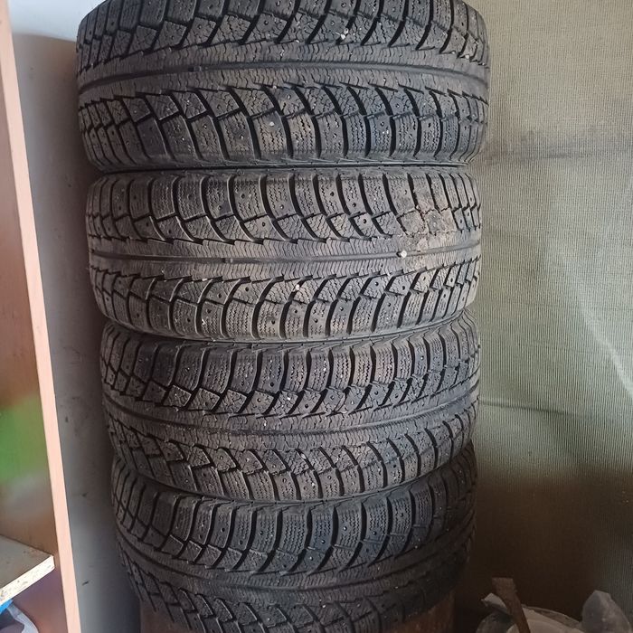 Зимный шины комплект