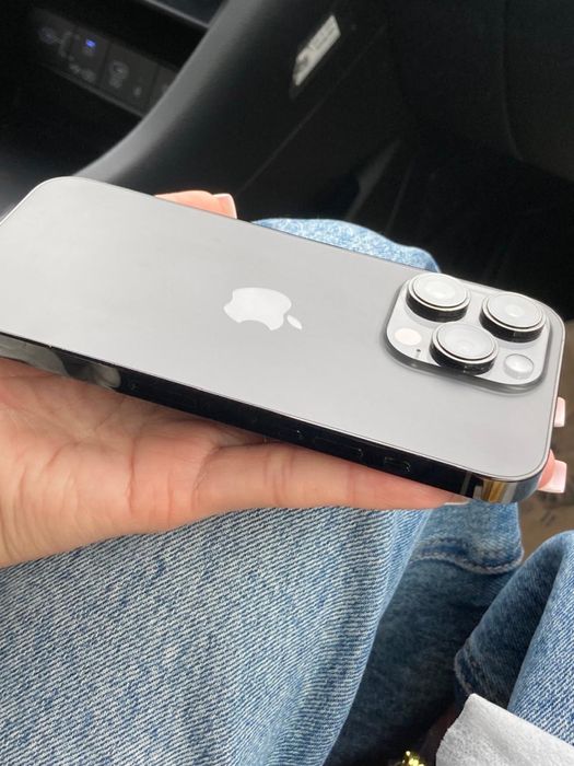 Продам айфон 14 про