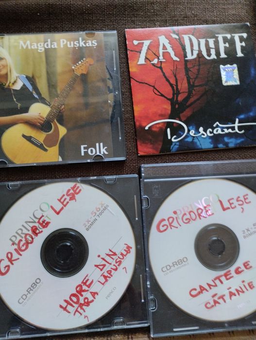Vand CD-uri cu muzica diversa