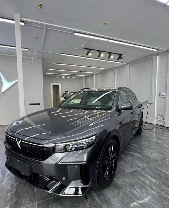 Voyah Free crassover naqt va nasiya