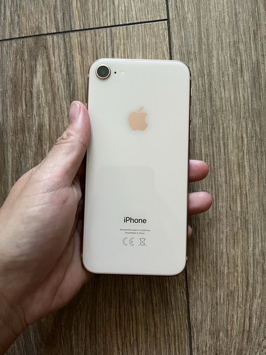 Продается iPhone 8 128 гб рабочий