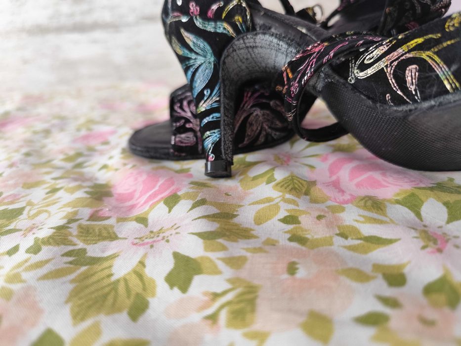 Обувки за салса и бачата