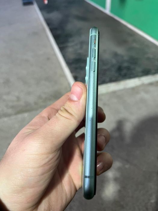 Продам iphone 11