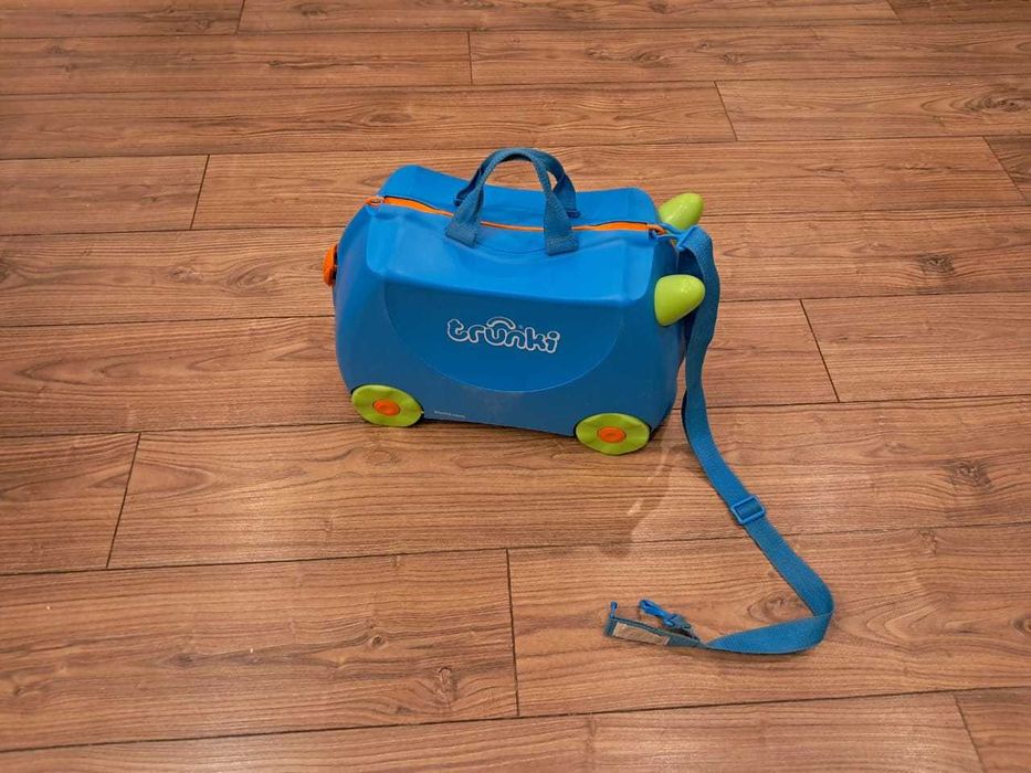 Trunki детский чемодан на колесах