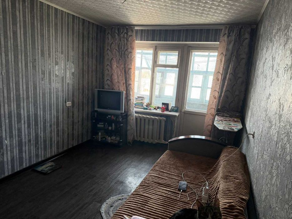 Продам 1-комнатную квартиру возле Емшана не малосемейка