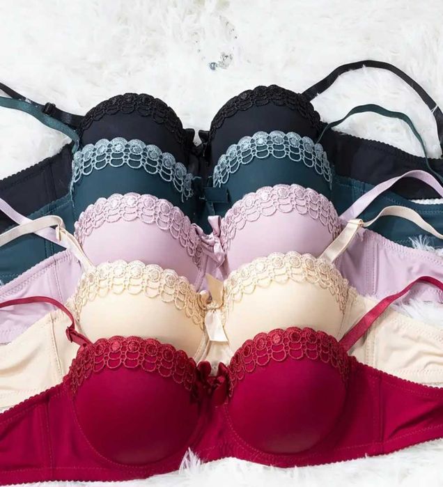 Удобни и меки сутиени с банели